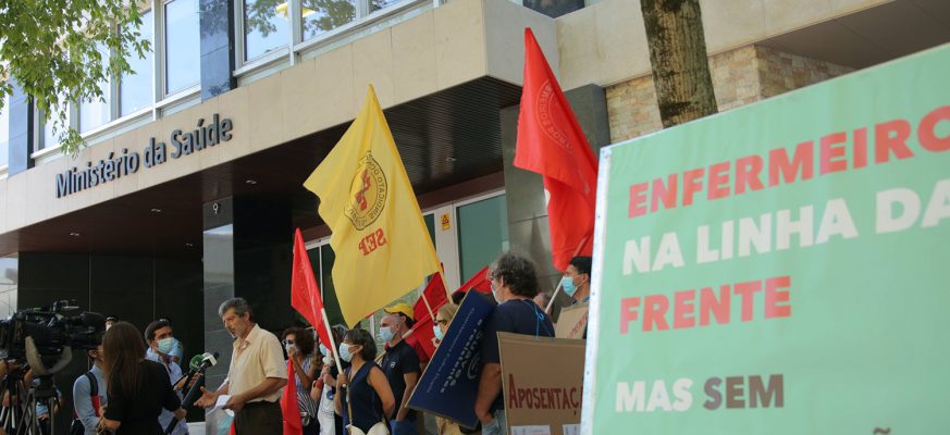 Manifestação Enfermeiros em frente ao Ministério da Saúde